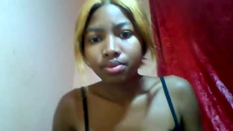 nannie02 online show from August 12, 11:45 am