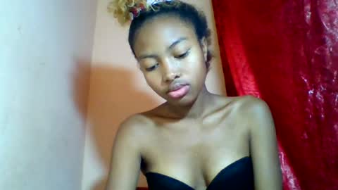 nannie02 online show from August 15, 10:41 am