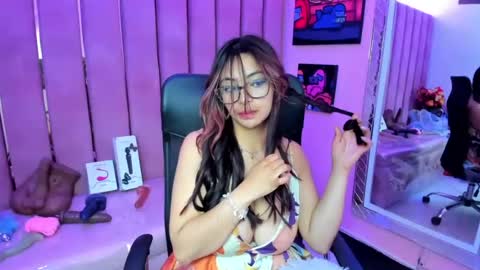 nany_pretty online show from July 13, 5:30 pm