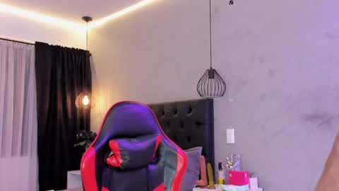 Naomi Blair online show from August 10, 3:08 am