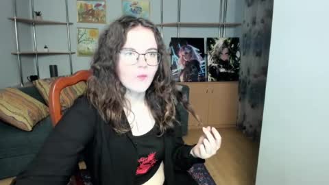 naomi_di online show from August 6, 7:02 pm
