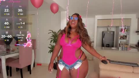 Naomi Kiing online show from July 21, 8:00 pm