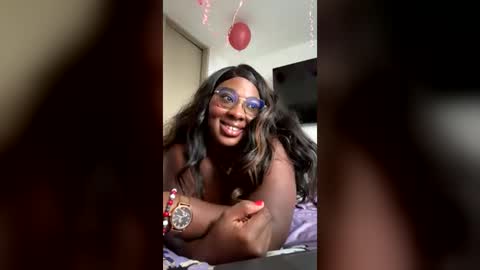 Naomi Kiing online show from August 5, 10:08 pm