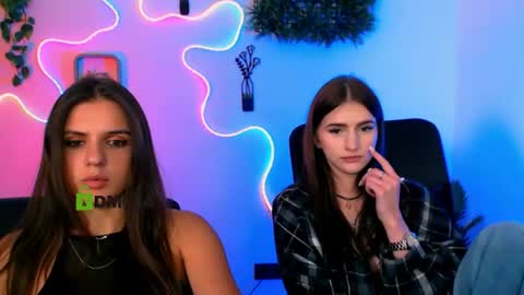 Naomi online show from September 4, 2:43 pm