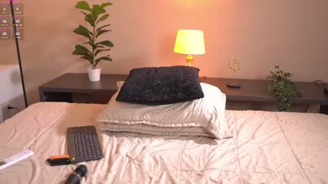 naomi_silk online show from August 5, 3:32 pm