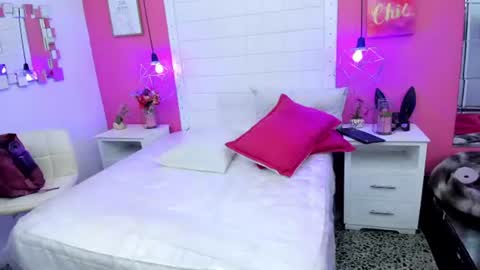 naomi  online show from August 11, 6:43 pm