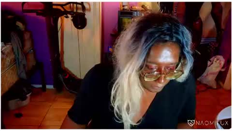 Alyxis Fox online show from August 12, 11:18 pm