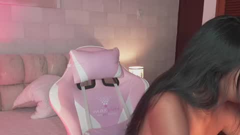 Naomi-Gray  online show from August 8, 1:05 am