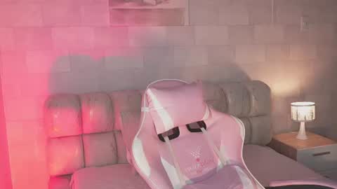 Naomi-Gray  online show from August 8, 10:21 pm
