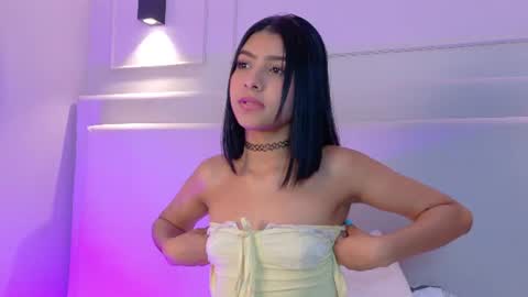 naomiklarc online show from August 6, 4:39 pm