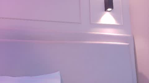 naomiklarc online show from August 28, 10:57 am