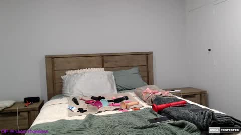 naomirhoades online show from April 28, 12:38 pm