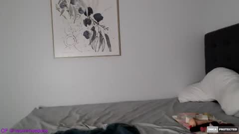 naomirhoades online show from June 17, 9:41 am