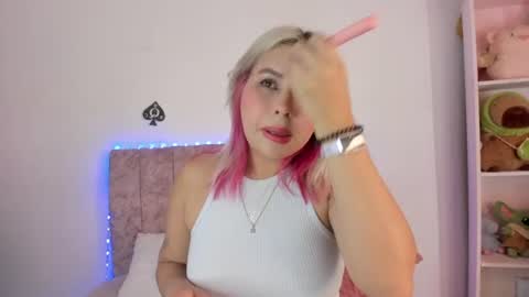 Laura  online show from August 13, 9:56 am