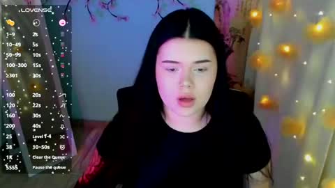 Naomi online show from August 7, 8:14 am