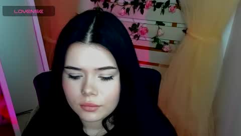 Naomi online show from August 11, 4:09 pm