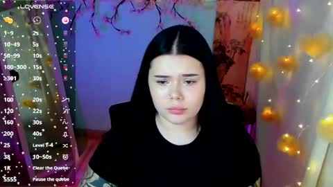 Naomi online show from August 14, 9:02 am