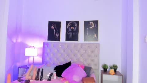 naomy_191 online show from August 4, 7:38 am