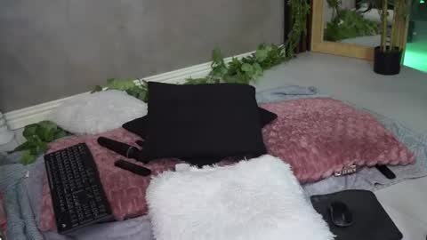 Naomy online show from August 8, 7:58 pm