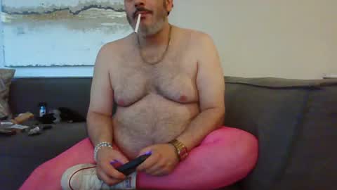 nassobout online show from August 6, 4:17 pm