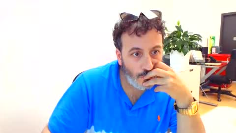 nassobout online show from August 10, 8:32 pm
