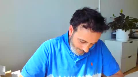 nassobout online show from August 13, 6:44 pm