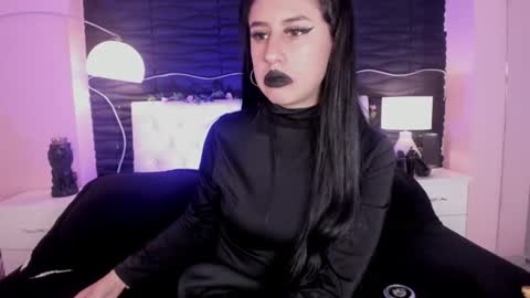 Maira online show from August 13, 5:49 pm