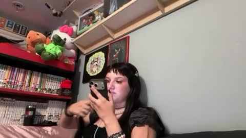    online show from August 5, 7:23 pm
