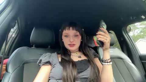     online show from August 5, 10:41 pm
