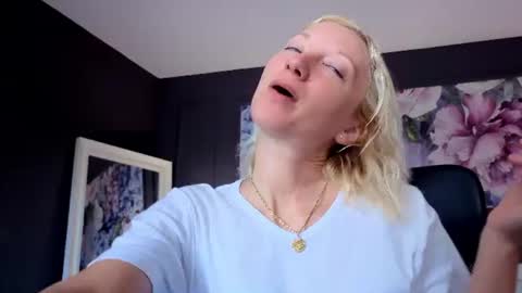 Natalie online show from August 8, 5:29 am