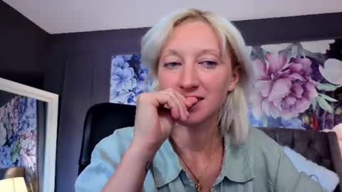 Natalie online show from August 15, 10:08 am