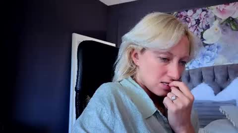 Natalie online show from August 15, 11:25 am