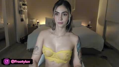 nataly_05 online show from August 2, 11:44 pm
