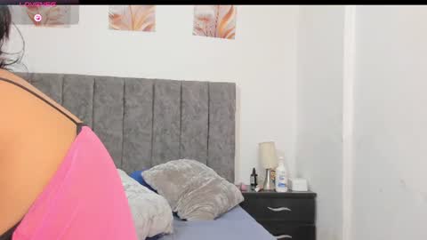 natalystevens online show from August 8, 12:49 pm