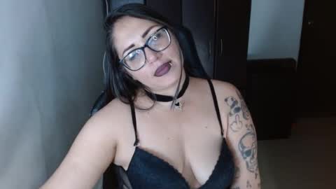 Natasha Smithe  online show from August 7, 2:11 am