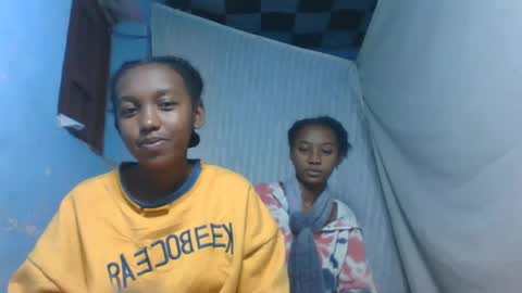 nathalia069 online show from July 1, 6:47 am