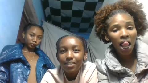nathalia069 online show from July 9, 8:25 pm