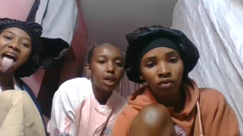 nathalia069 online show from August 5, 7:28 am