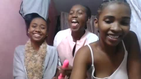 nathalia069 online show from August 5, 1:31 pm
