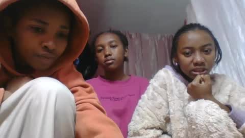 nathalia069 online show from August 8, 3:50 am