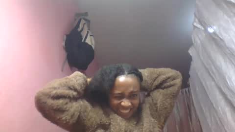 nathalia069 online show from August 12, 12:18 pm
