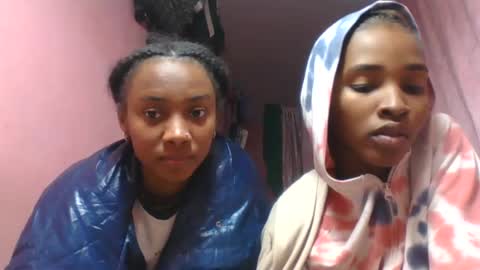 nathalia069 online show from August 12, 8:22 pm