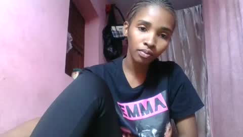 nathalia069 online show from August 15, 12:31 pm