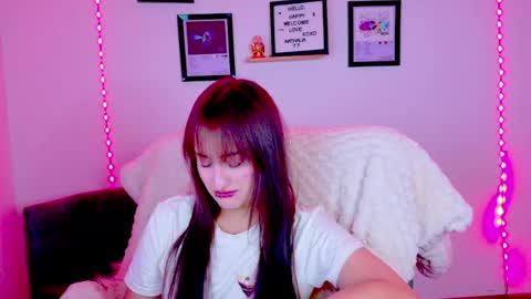 Nathalia Ramirez online show from August 12, 1:30 am