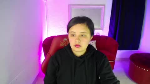 nathaly low online show from August 7, 4:07 pm