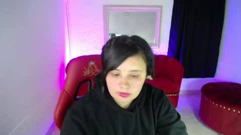 nathaly low online show from August 7, 5:13 pm