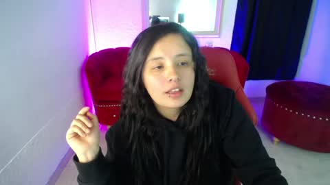 nathaly low online show from August 13, 3:04 pm