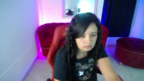 nathaly low online show from August 13, 6:22 pm