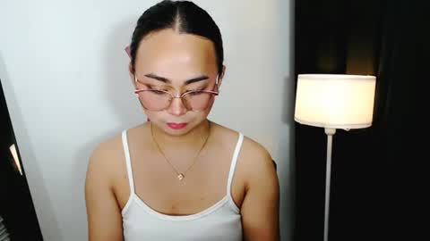 nathalyastone online show from September 5, 1:10 am