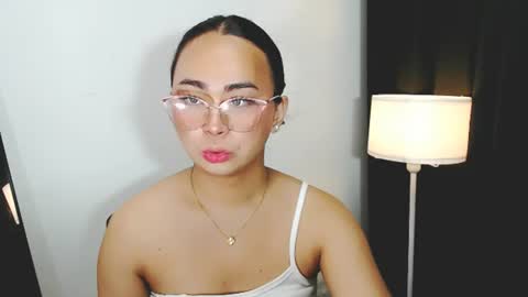 nathalyastone online show from September 5, 2:16 am
